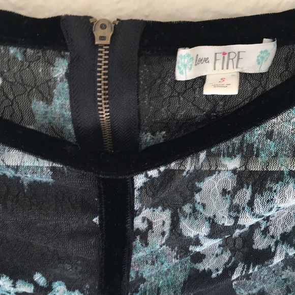 Nordstrom lace dress with velvet details - Picture 4 of 4